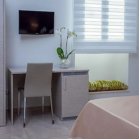 Acquamarina Alojamento de Acomodação e Pequeno-almoço 4*